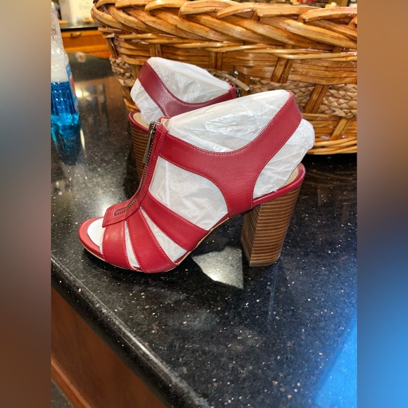 NWT Michael Kors heeled sandals sexy red - Picture 4 of 15